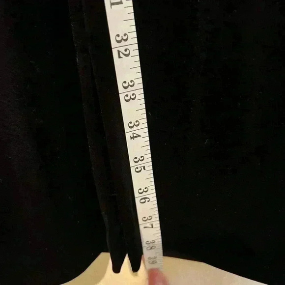 Tahari ASL Women's Black Long Sleeve Velvet Cocktail Dress size 8 - Picture 8 of 8